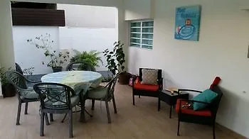 Dorado Centrally Located Guest House 3*,